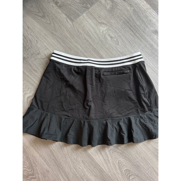 Slazenger size large black ruffled hem golf skort - Picture 2 of 3